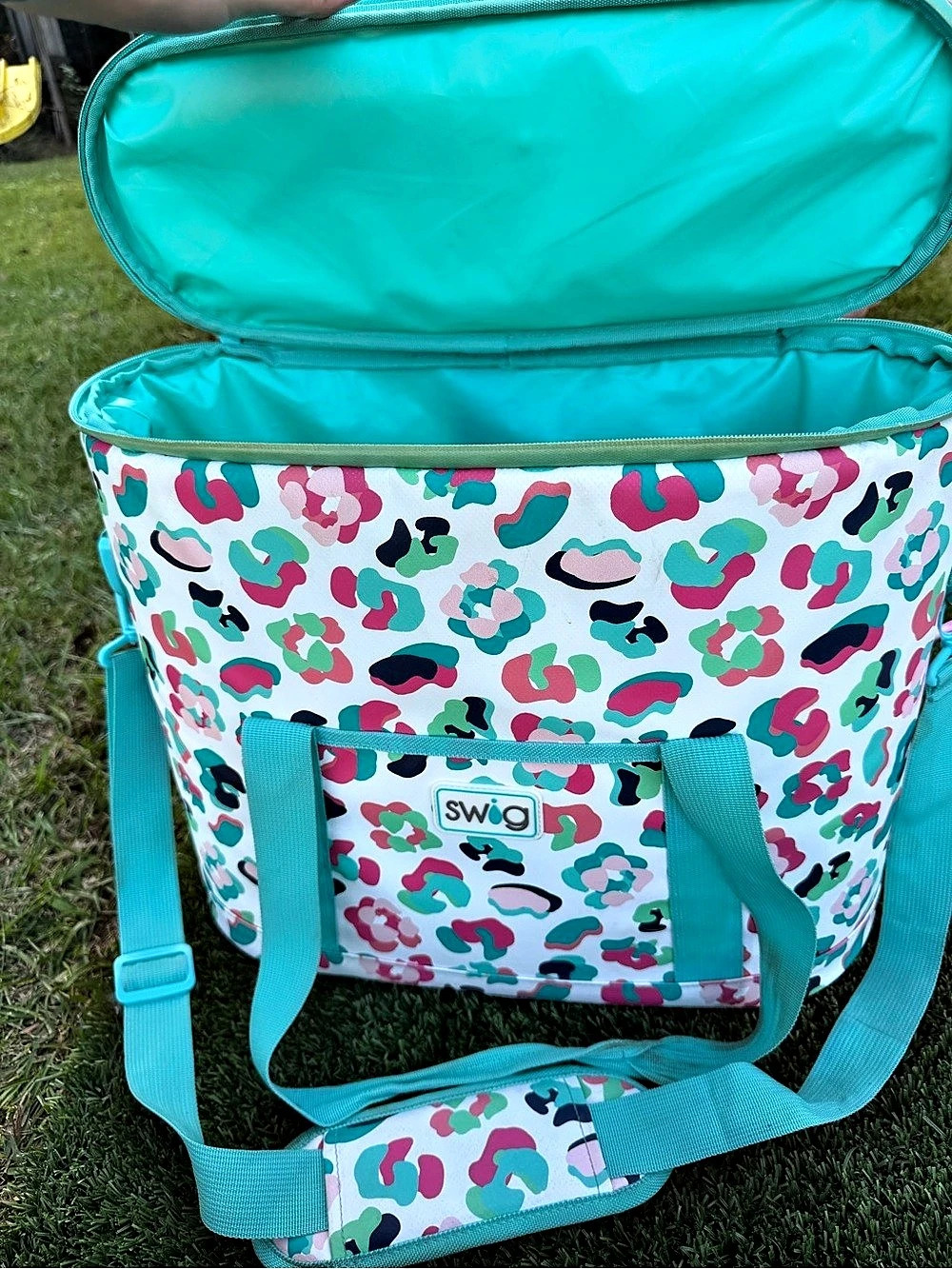 SWIG Insulated Leopard Print Cooler Bag in Turquoise & Pink GOOD condition